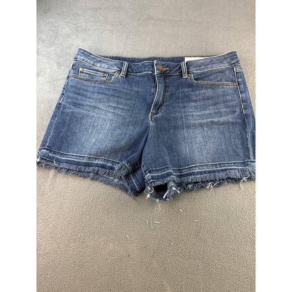 Vince‎ Camuto Undone Hem Denim Short Dark Wash Size 32 / 14 - Picture 1 of 7